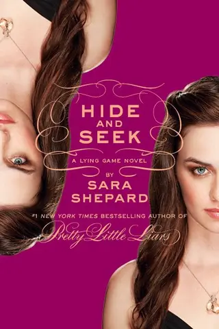 Cover of Hide And Seek - Esconde-Esconde